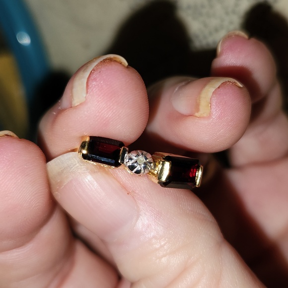 Earings - Picture 7 of 7